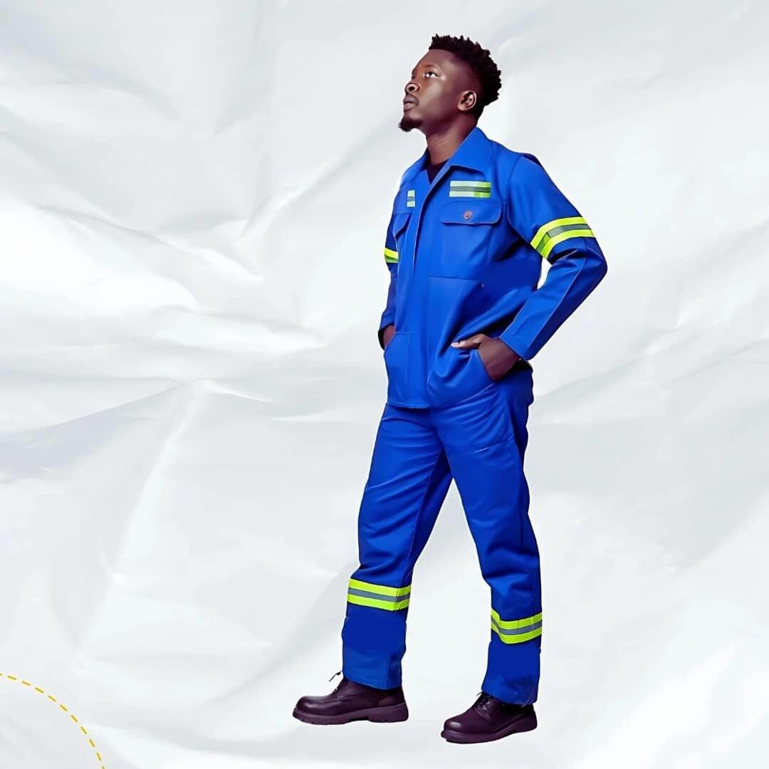 TZRWSRBXXXL20-20TZ20REFLECTIVE20WORKSUIT20ROYAL20BLUE20XXX-20L20lifestyle.jpg