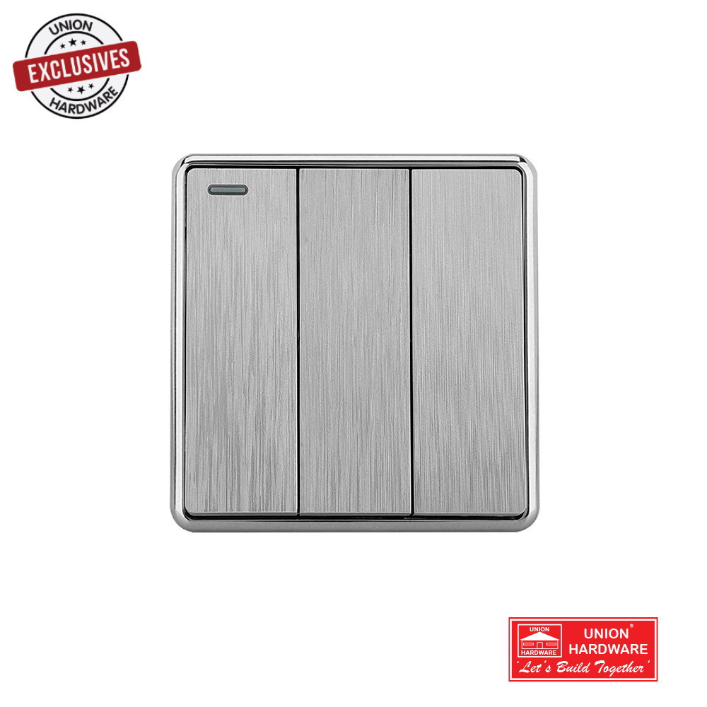 AKKOSTAR 3 GANG 1 WAY SWITCH SILVER