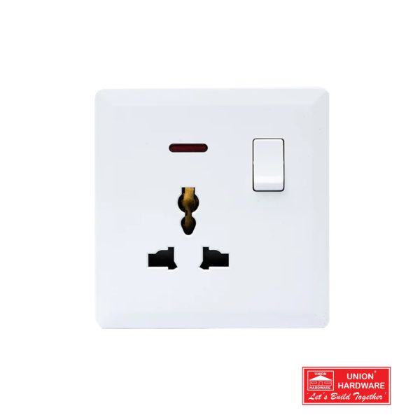 S7015W SWITCHED 3 PIN UNIVERSAL SOCKET WITH NEO 600x600