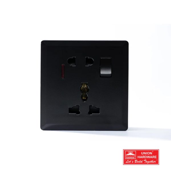 S7016B SWITCHED 5 PIN UNIVERSAL SOCKET WITH NEO 600x600