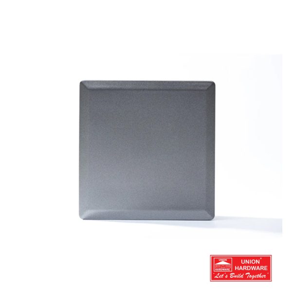 S7042S 3X3 BLANK PLATE SILVER 600x600