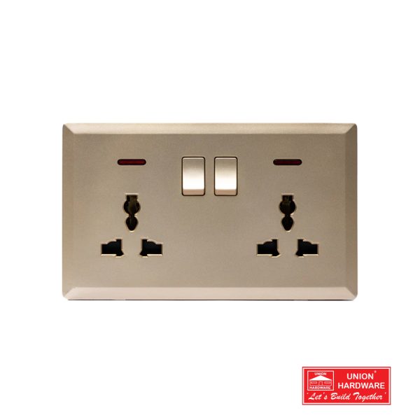 S7046G SWITCHED DOUBLE 3PIN UNIVERSAL SOCKET NE 600x600