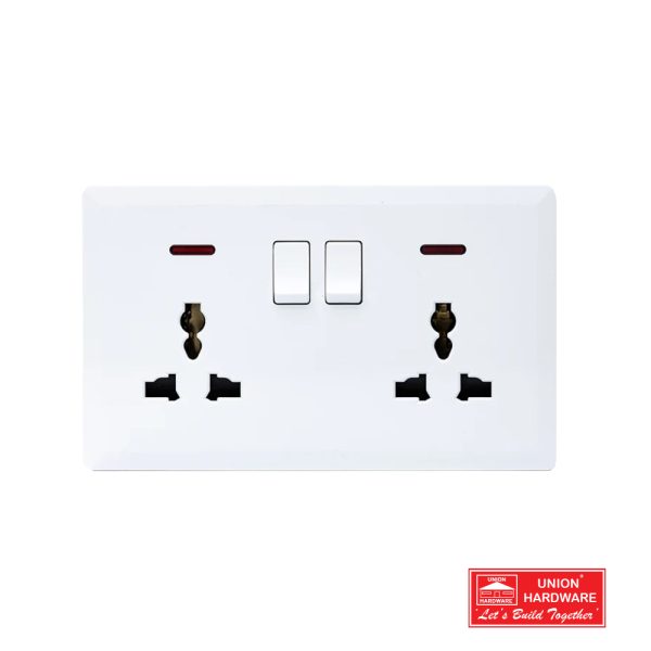 S7046W SWITCHED DOUBLE 3 PIN UNIVERSAL SOCKET N 600x600