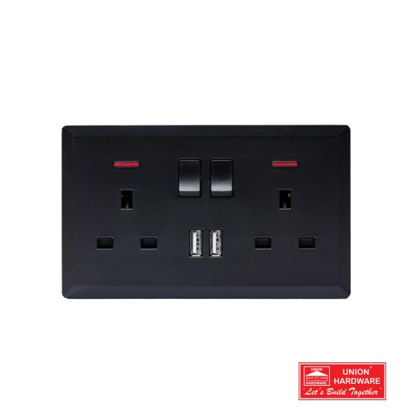 S7048B SWITCHED DOUBLE 13A SOCKET WITH 2USB PO 600x600